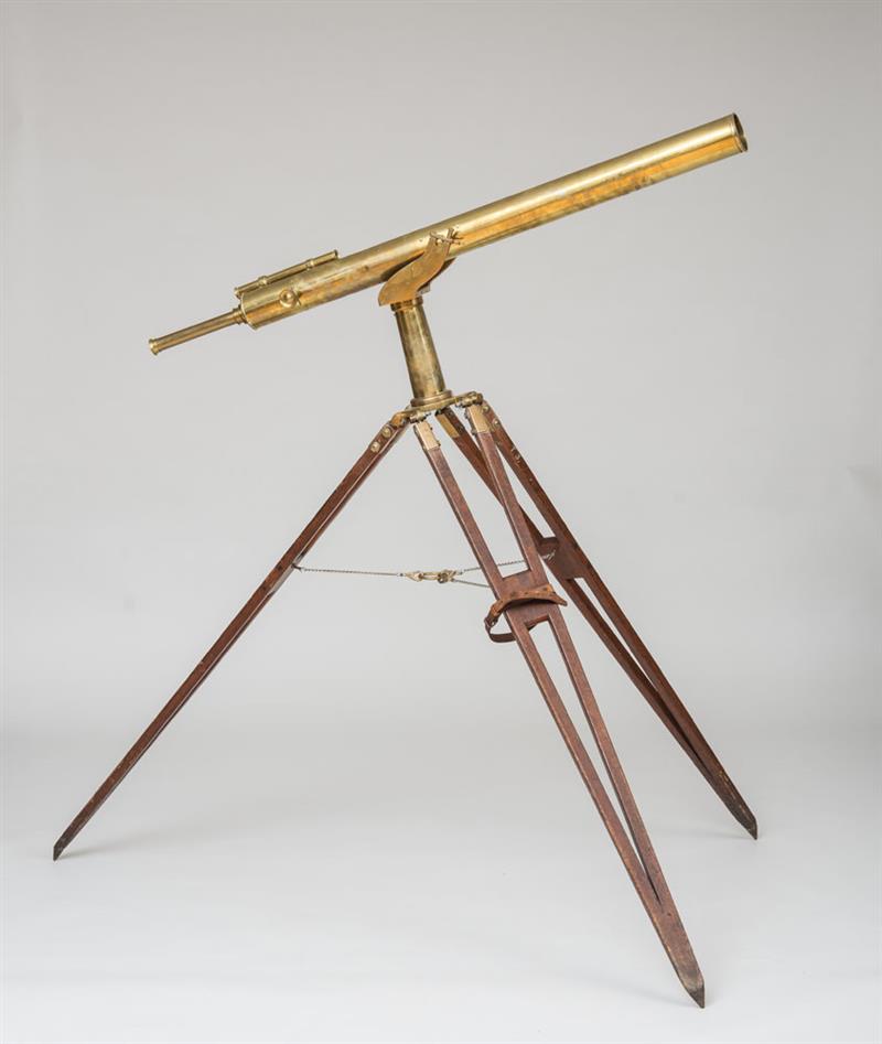 Appraisal: ENGLISH BRASS THREE-DRAWER TELESCOPE ON FOLDING TRIPOD The main cylinder