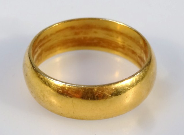 Appraisal: A ct gold wedding band size O g