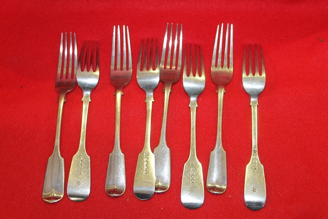 Appraisal: A COLLECTION OF EIGHT FIDDLE PATTERN SILVER DINNER FORKS with