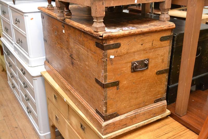 Appraisal: AN ANTIQUE PINE TRUNK WITH IRON FITTINGS AN ANTIQUE PINE