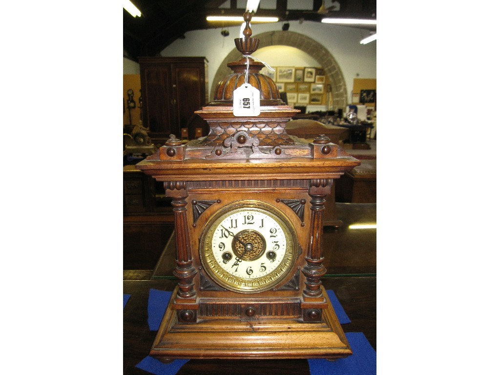 Appraisal: Walnut cased mantle clock