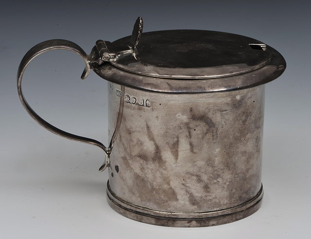 Appraisal: A WILLIAM IV CYLINDRICAL SILVER MUSTARD POT with 'C' scroll