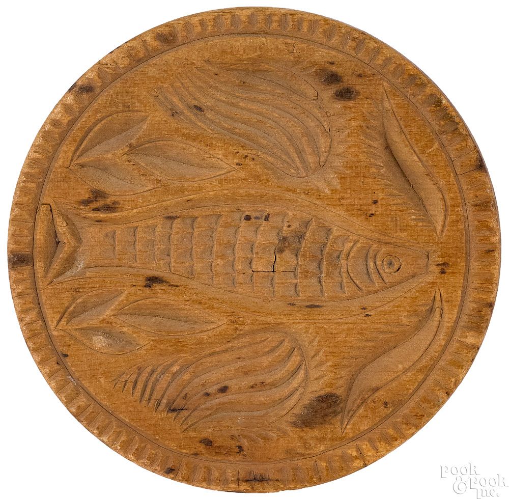 Appraisal: Turned and carved flying fish butterprint Turned and carved flying