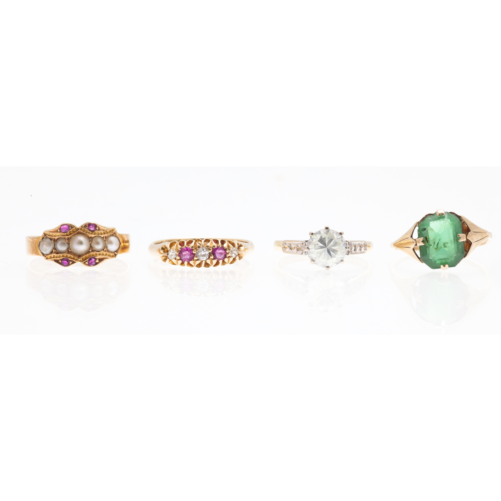 Appraisal: A collection of gem set rings to include a ct