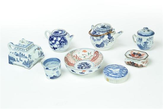 Appraisal: EIGHT PIECES OF ASIAN PORCELAIN Twentieth century Four pieces of