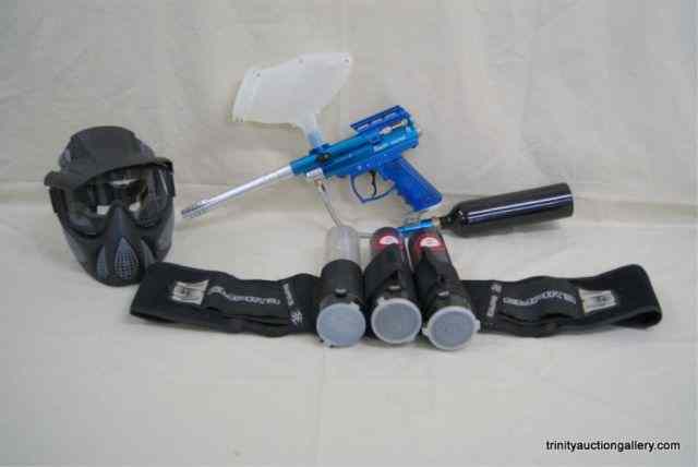 Appraisal: Spyder Victor Paint Ball Gun w Accessories lookThis is a