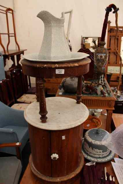 Appraisal: A TH CENTURY MAHOGANY CYLINDRICAL WASH STAND the upper section