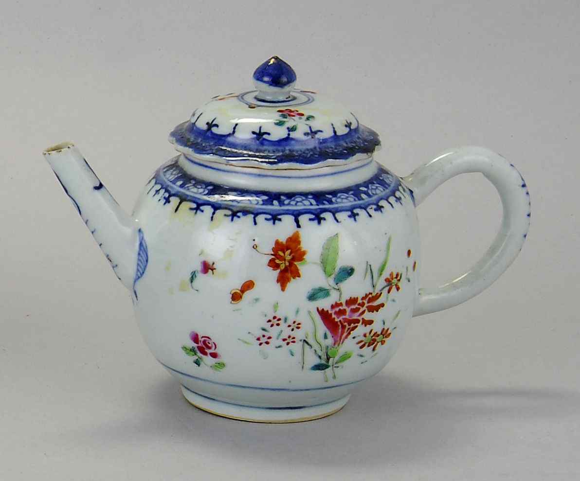 Appraisal: CHINESE EXPORT PORCELAIN TEAPOTLate th CenturyIn bulbous form with blue