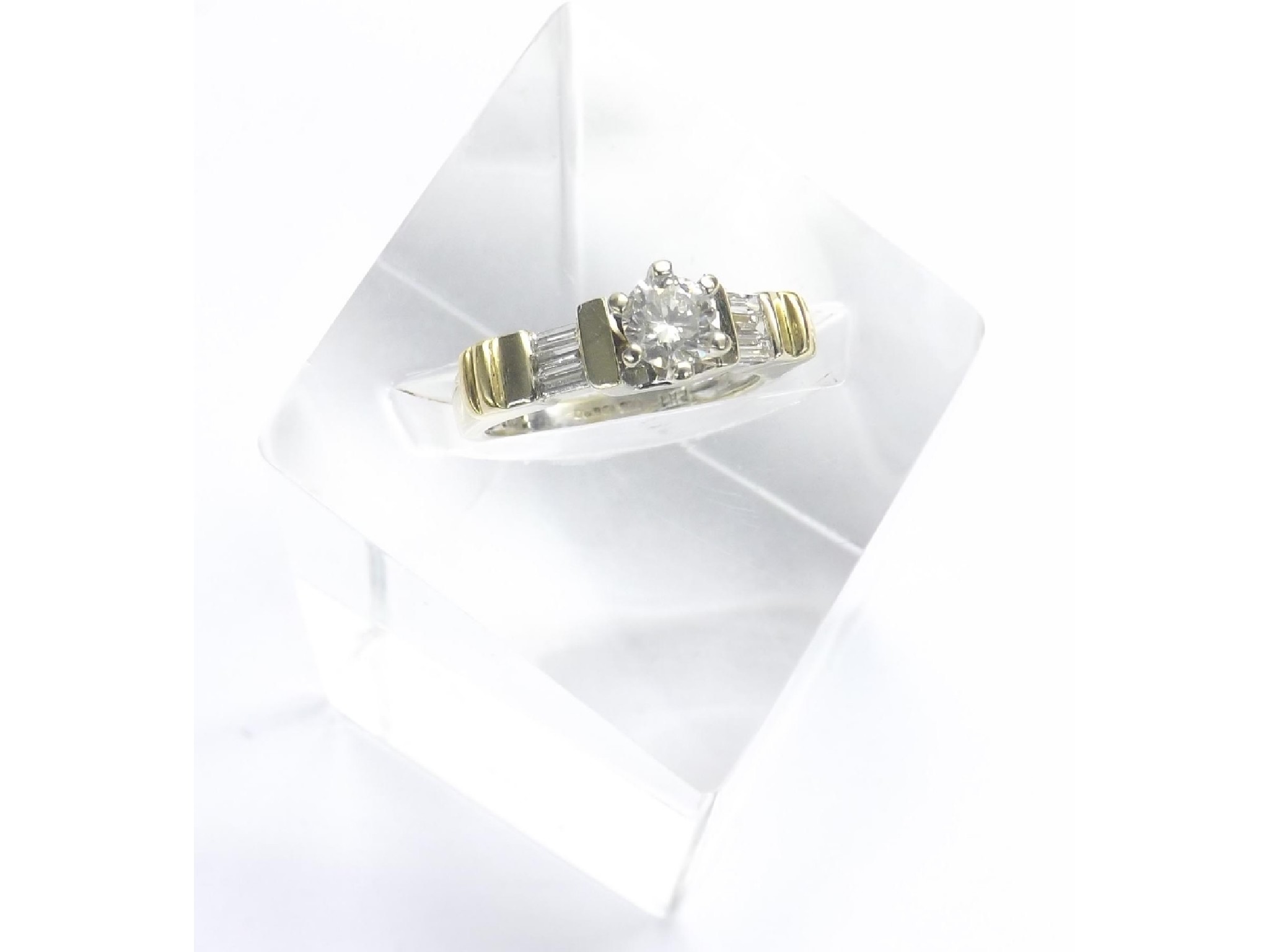 Appraisal: ct two colour gold solitaire diamond ring round-brilliant cut the