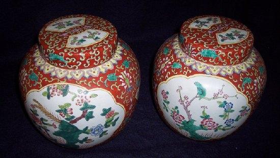 Appraisal: A pair of modern Chinese ginger jars and covers decorated