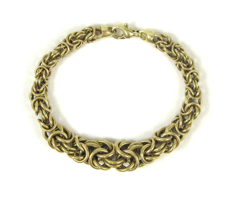 Appraisal: FOURTEEN KARAT GOLD CHAIN BRACELET - inch graduated byzantine chain