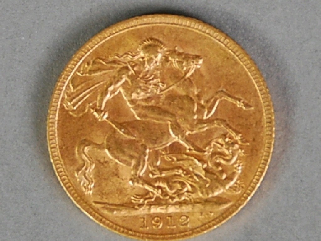 Appraisal: GEORGE V GOLD SOVEREIGN