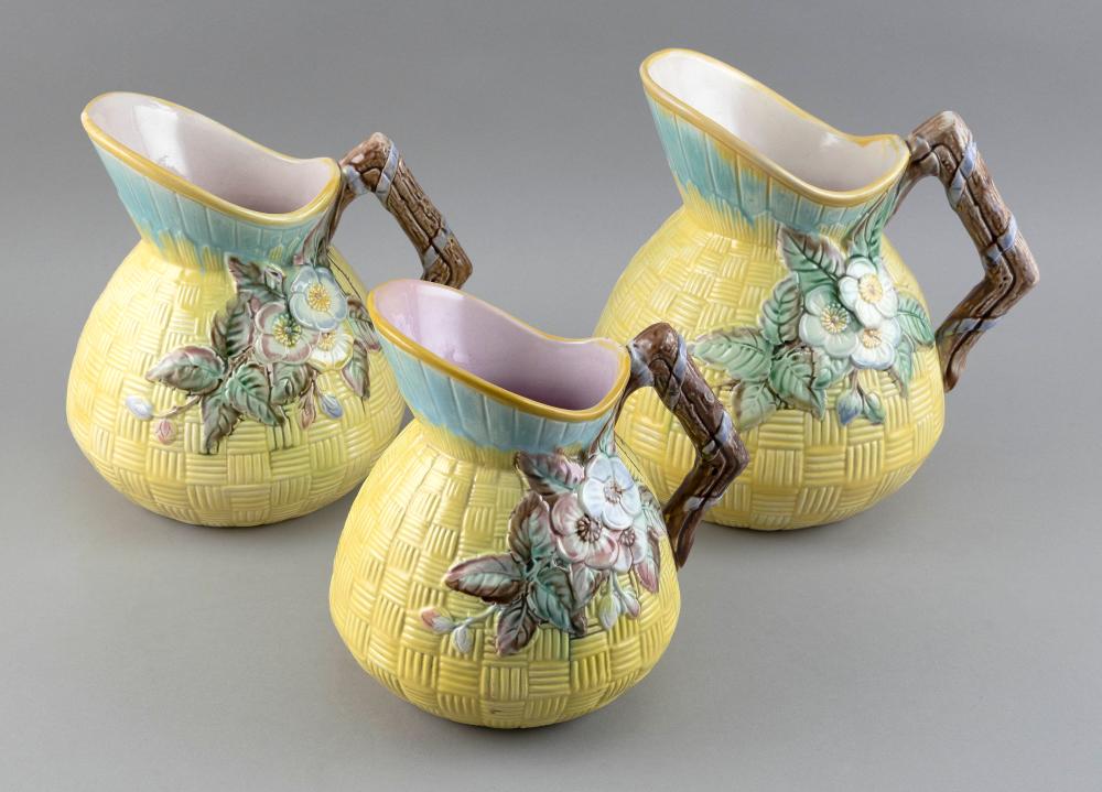 Appraisal: GRADUATED SET OF THREE MAJOLICA PITCHERS LATE TH CENTURY HEIGHTS