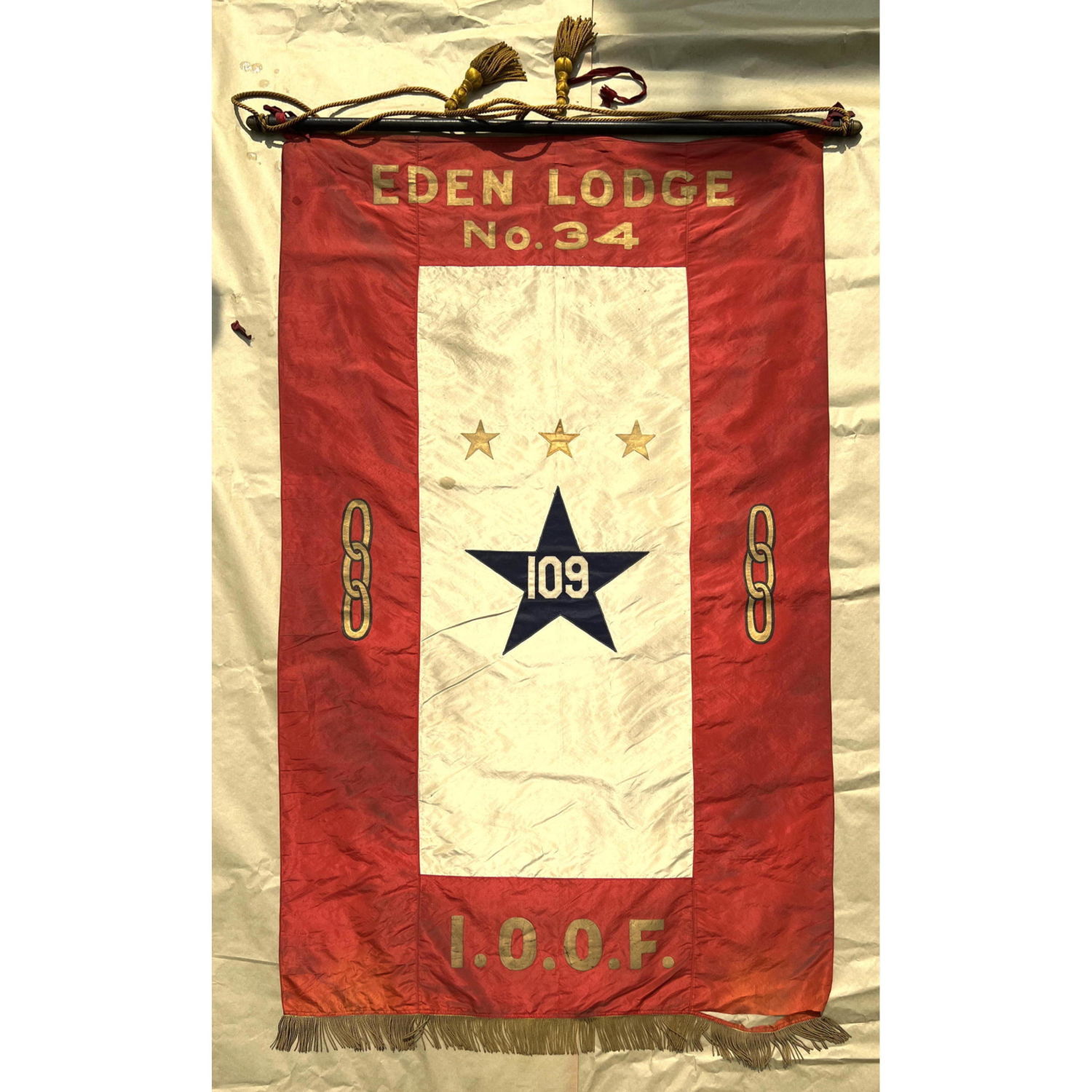 Appraisal: large Red silk banner Odd Fellows Eden Lodge Wilmington DE