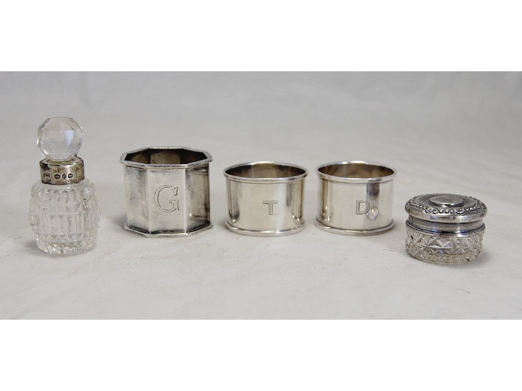 Appraisal: Collection of various small items including two silver napkin rings