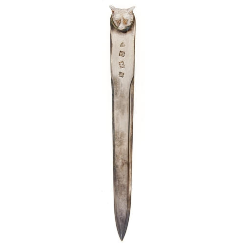 Appraisal: An Elizabeth II silver letter knife with fox mask terminal