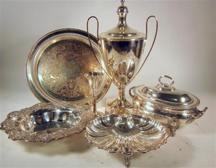 Appraisal: Large collection of silverplated table itemsIncluding hot water urns several