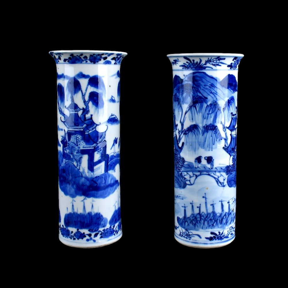 Appraisal: Pair of Chinese Blue and White Porcelain Vases Pair of