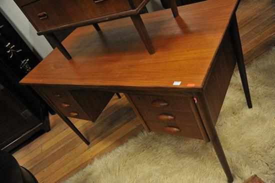 Appraisal: A DANISH TEAK KNEEHOLE DESK