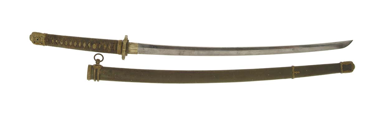 Appraisal: JAPANESE WWII ARMY OFFICERS SWORD shinogi zukuri blade wavy oil