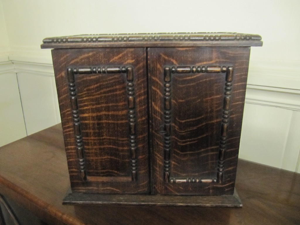 Appraisal: Oak smokers cabinet