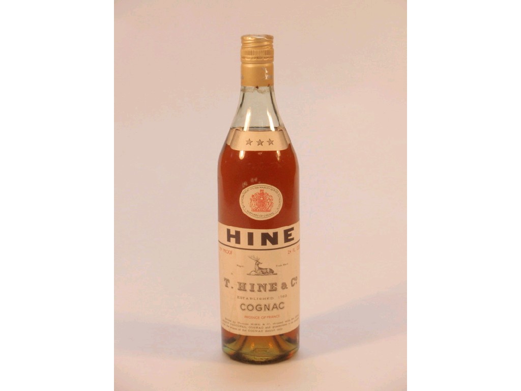 Appraisal: A bottle of Hine star cognac