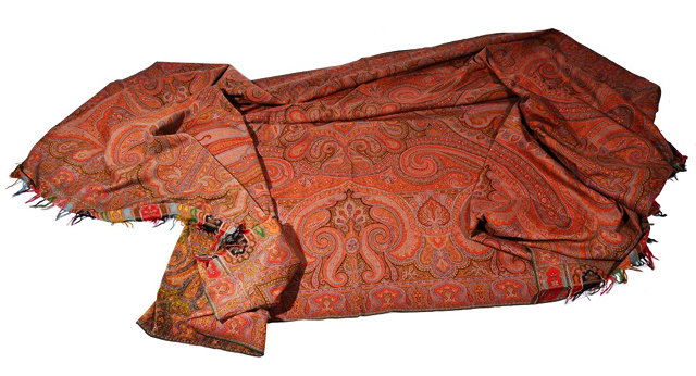 Appraisal: A KASHMIR SHAWL with central medallion and surround of elongated