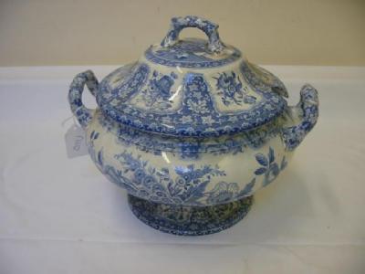 Appraisal: A SPODE POTTERY LIDDED SOUP TUREEN of bellied circular form