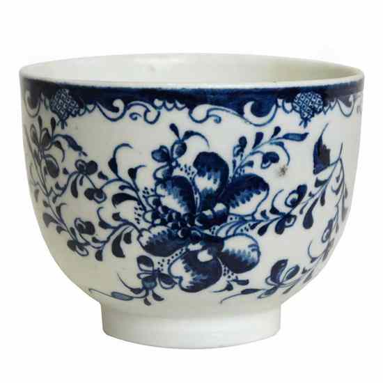 Appraisal: An English Worcester Porcelain Tea Bowl circa of ovoid form