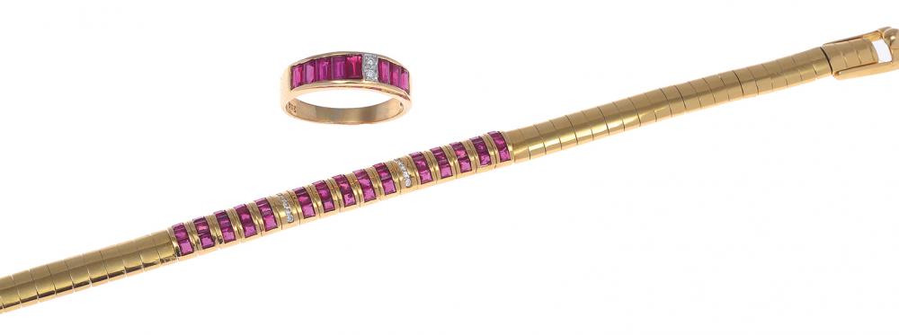 Appraisal: A RUBY AND DIAMOND JEWELLERY SUITE Shank of ring is