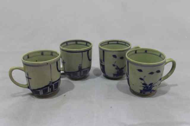 Appraisal: A SET OF FOUR CHINESE BLUE AND WHITE PORCELAIN EXPORT