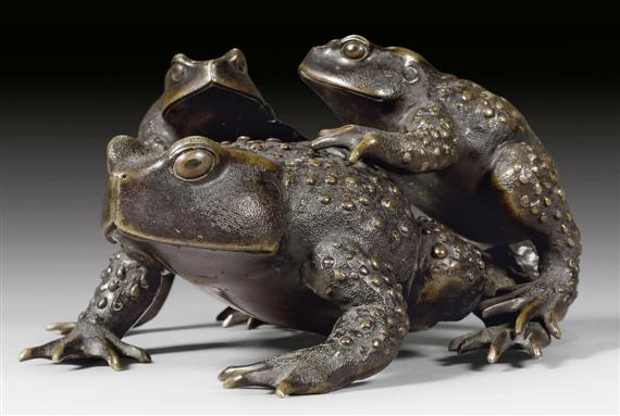 Appraisal: A BRONZE SCULPTURE OF THREE TOADS Japan Meiji period length