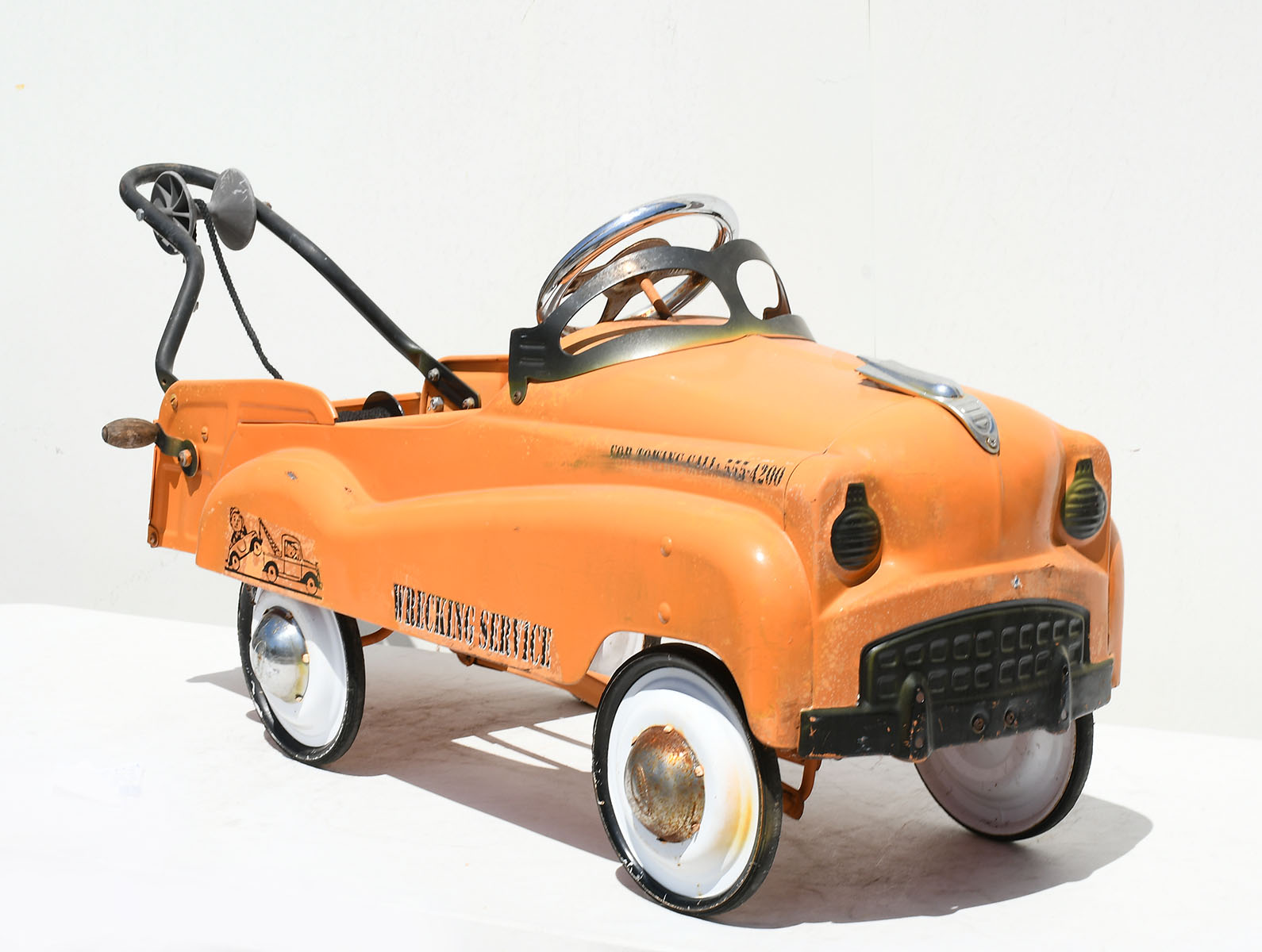 Appraisal: MURRAY ''WRECKING SERVICE'' TOW TRUCK - CHAMPION Orange Studebaker based