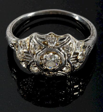 Appraisal: Edwardian Era Platinum Diamond Ring c - For bidding in