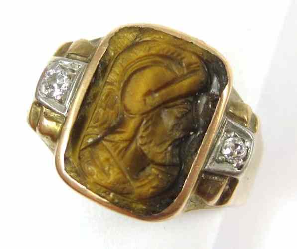 Appraisal: MAN'S TIGER'S EYE CAMEO AND DIAMOND RING k yellow gold