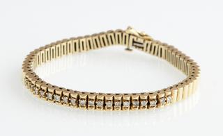 Appraisal: K Yellow Gold Cylindrical Link Bracelet the twe K Yellow