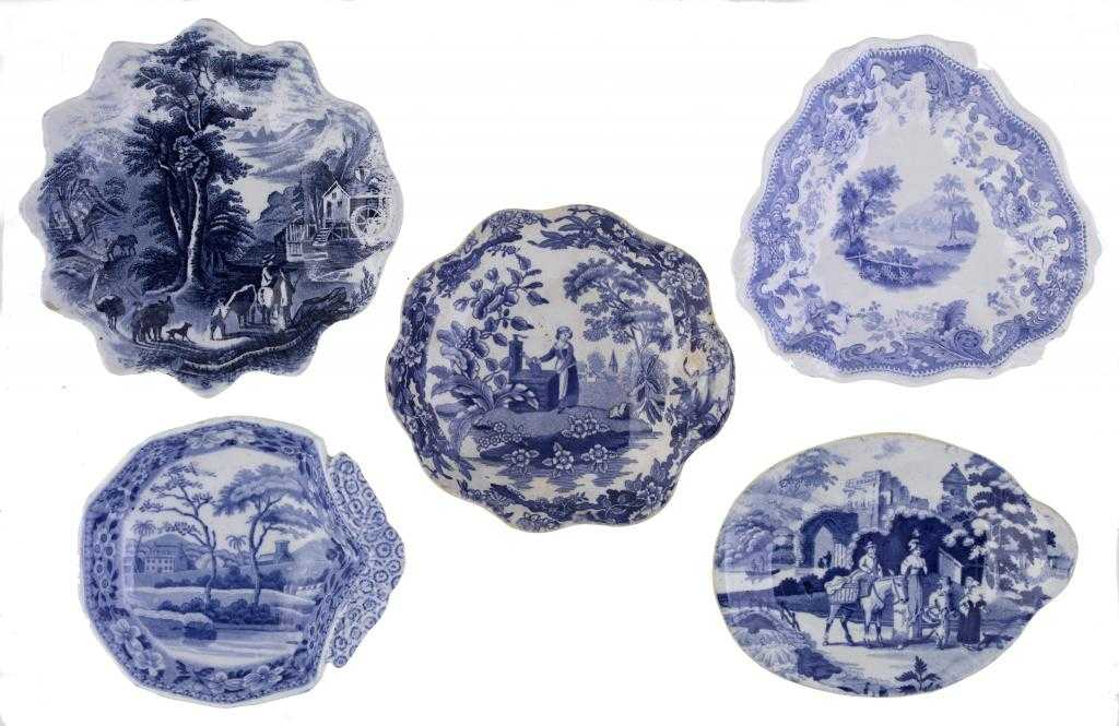 Appraisal: FIVE SPODE DAVENPORT AND OTHER PICKLE DISHES of shell or