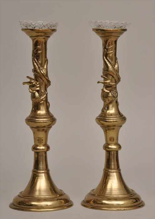 Appraisal: PAIR OF CHINESE BRASS CANDLESTICKS Each knopped shaft decorated with