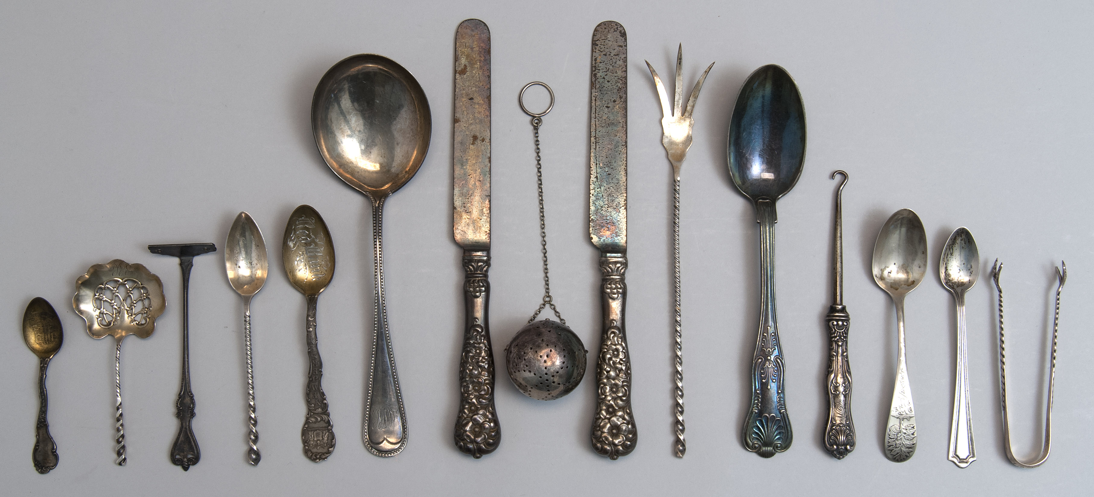 Appraisal: FIFTEEN PIECES OF AMERICAN SILVER FLATWARE Late th- th CenturySterling