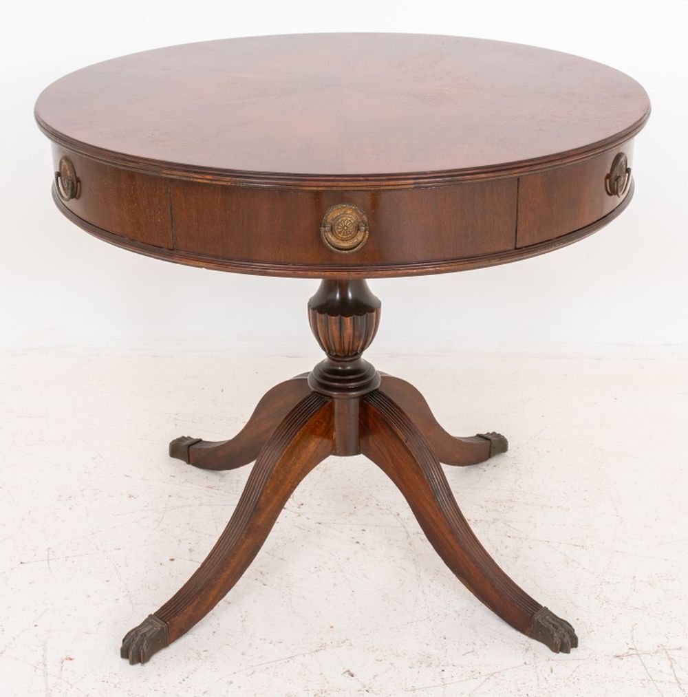 Appraisal: AMERICAN FEDERAL STYLE MAHOGANY CENTER TABLE American Federal style mahogany