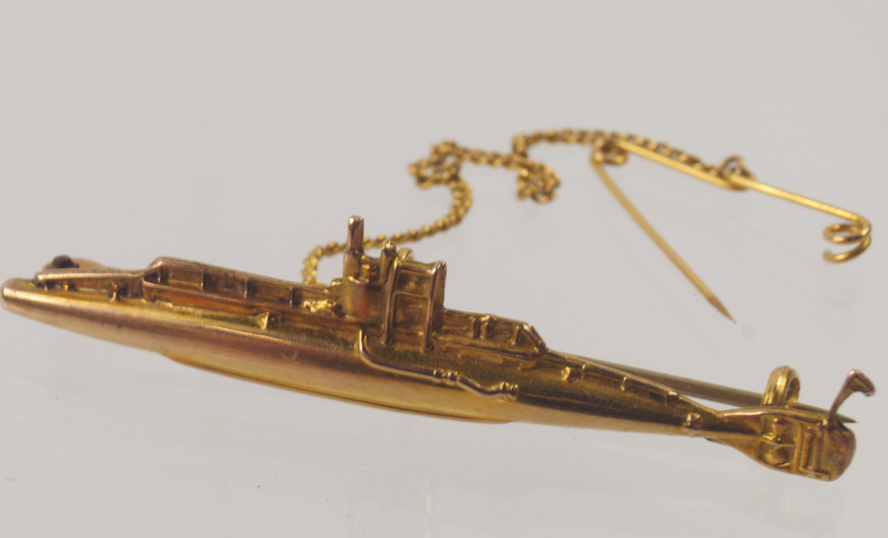 Appraisal: A ct gold Submarine Sweetheart brooch g cased