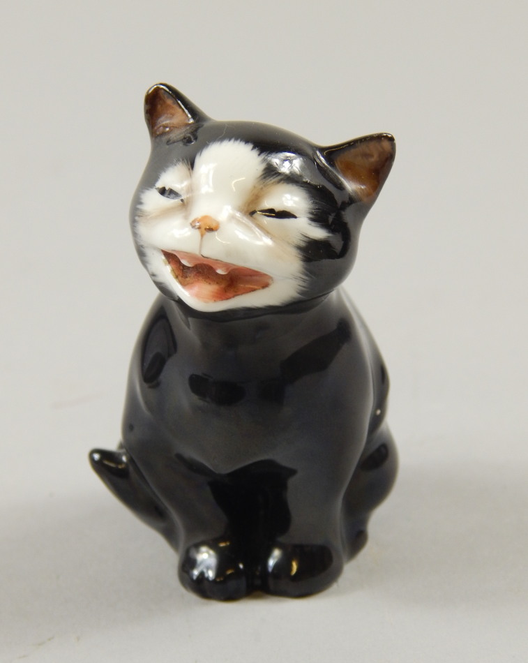 Appraisal: A Royal Doulton porcelain figure of a cat Lucky printed