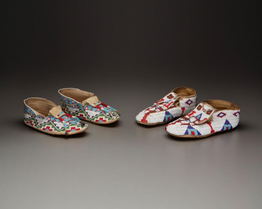 Appraisal: Two pairs of Sioux men's beaded hide moccasins th Century