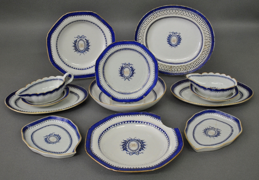 Appraisal: - Thirteen pieces of Chinese porcelain to incl a fruit