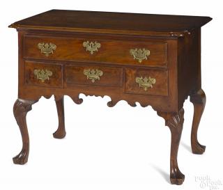 Appraisal: Philadelphia Queen Anne walnut dressing table ca having a thumb