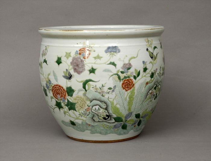 Appraisal: Chinese Famille Verte Porcelain Jardini re in in diam Provenance