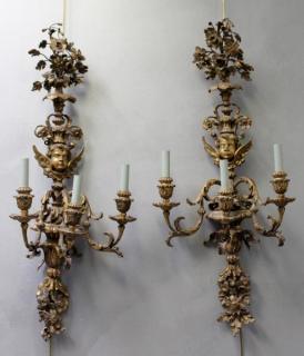 Appraisal: Pair of Fine Quality And Highly Carved Italian Giltwood Sconces