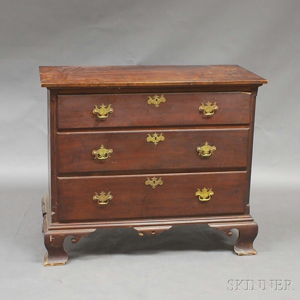 Appraisal: Mahogany Three-drawer Chest-on-Chest Base probably Connecticut River Valley late th