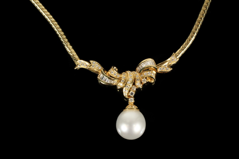 Appraisal: NECKLACE - K Yellow Gold South Sea Pearl and Diamond