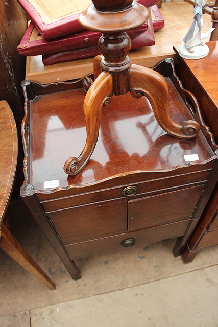 Appraisal: A TH CENTURY MAHOGANY BEDSIDE CABINET OR COMMODE with galleried